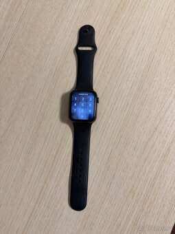 Prodám iPhone 12 pro max. Watch 5 series 45mm - 9