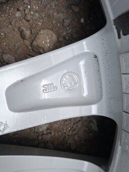 Alu kola Škoda s pneu 205 x 60 x 16 - 9
