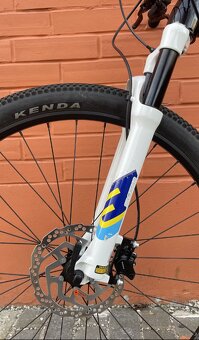 Horské kolo 27,5, 12T, Suntour Epixon, váha 11,9 kg - 9