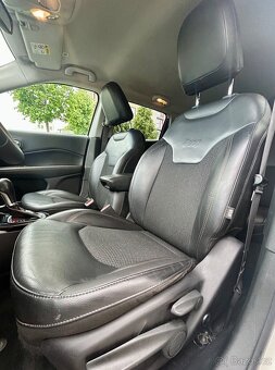 JEEP COMPASS 2.0D MJET 103KW 4x4 LIMITED-KŮŽE-Bi XENON-1Maj - 9