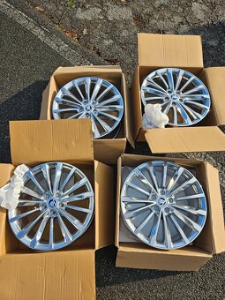 Nová alu kola Trinity leštěné 19" Škoda Superb L&K - 9