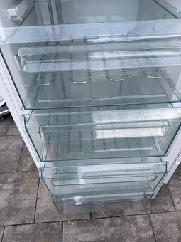 Mrazák Electrolux 7 šuplíkový - 206 litrů - 9