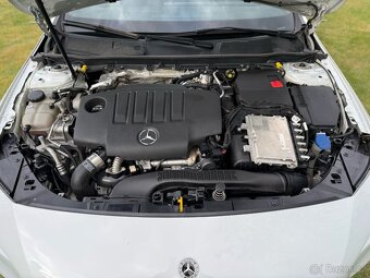 Mercedes-Benz CLA 200d SHOOTING BRAKE AMG - 9