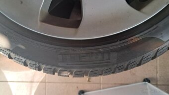 ALU kola s pneu 225/45 R17 runflat . Bmw - 9