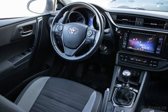 Toyota Auris Touring Sports - 9