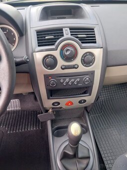 Renault Megane 1,6i 92 000 km - 9