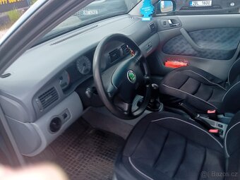 ŠKODA OCTAVIA 1,8I-20V - 9