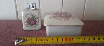 LUXUSNÍ VINTAGE PORCELÁNOVÝ SET ZAPALOVAČ KRABIČKA A 2 POPEL - 9