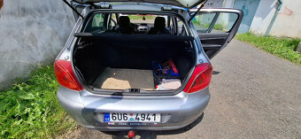 Prodám PEUGEOT 307 Hatchback; 2,0 HDI - 9
