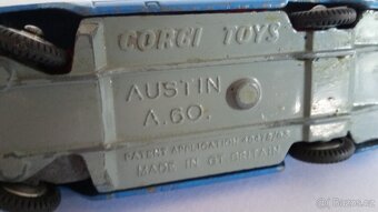 Starý model Corgi Toys Austin A 60 autoškola - 9