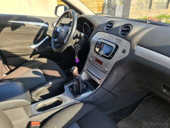 Ford Mondeo kombi 1,6 16v, 92 kW, benzín - 9