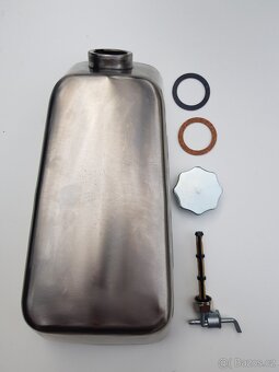 Jawa 50 pionýr, babetta, MUSTANG - NEREZOVÁ nádrž 5,5 - 6l - 9