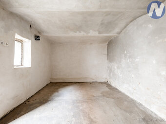 Dub u Prachatic, prodej rodinného domu s uzavřeným dvorkem a - 9