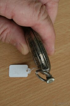 Historické starožitné stříbrné, tulové kapesní hodinky - 9