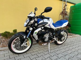 MV Agusta Brutale 800 - 9