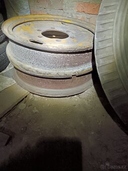 Prodej dilu zetor super - 9