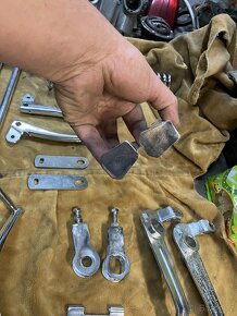 Jawa 50 pionyr mustang 550 555 05 20 21 23 zinkové Dily - 9