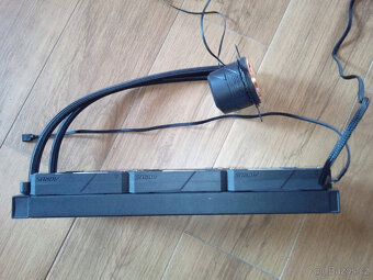 GIGABYTE AORUS WATERFORCE II 360 - 9