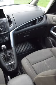 Opel Zafira Tourer 1.6 CDTi, 88kW, 7/2015, 5 míst - 9
