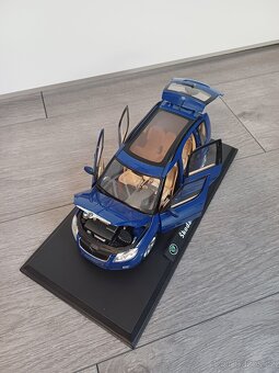 Abrex Škoda roomster 1:18 Blue - 9