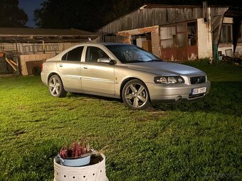 Volvo S60 2.4D - 9