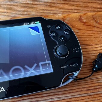 Sony Playstation PS Vita OLED 1100 - 9