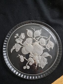 starožitné misky a tácy s ornamentální řezbou - 9