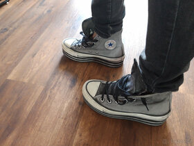 Kotníkové Converse na platformě - 9