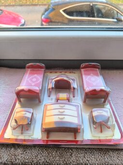 Retro hračky-Nábyteček pro panenky - 9