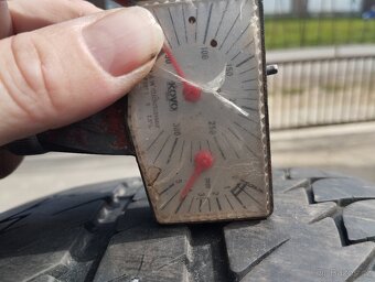 Letní pneu  205 50 R17 - 9