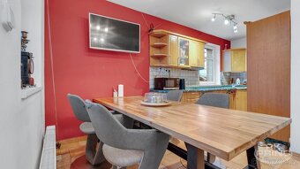 Prodej rodinný dům 5+kk, na pozemku 310 M2, Benice, Praha - 9