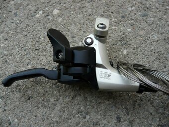 Shimano Deore 3x9 Dual Control páky - 9