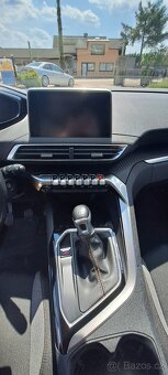 Peugeot 5008 1.2 PureTech 96kW ČR 7-MÍST - 9