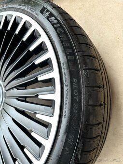 Mercedes EQS R22 Alu kola Letní Michelin Zánovní - 9