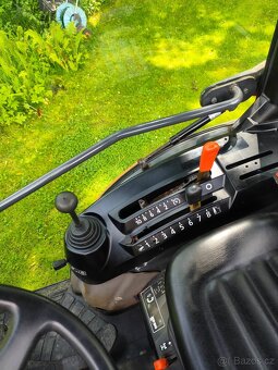 Malotraktor KUBOTA B2650 + nové rozmetadlo WESSEX, STK - 9