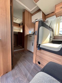 Obytný vůz Weinsberg CaraLoft 700 Fiat Ducato 2021 30000km - 9