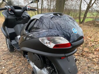 Piaggio MP3 - 9