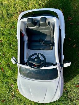 Elektrické autíčko Toyz Commander Tesla - 9