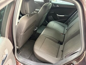 Opel Astra kombi 1,4i 88 kW - 9