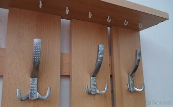 Věšák s botníkem - 9