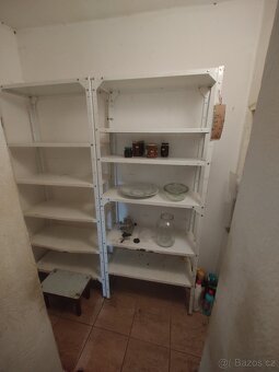 Prodej rodinného domu v centru Tuřan, ideální k rekonstrukci - 9