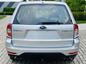 Subaru Forester 2.5i 4x4 AUT VÝHŘEV TAŽNÉ 30 JAHRE COMFORT - 9