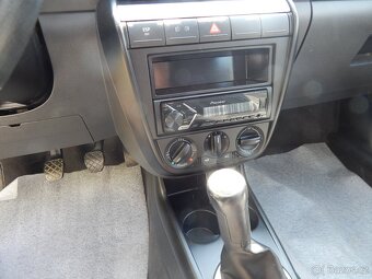 VW FOX 1,4 16V 55kW - 9