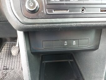VW CADDY 2,0 TDi,75KW,KLIMA,ESP.ABS,HAGUSY,ČR,SERVISKA - 9