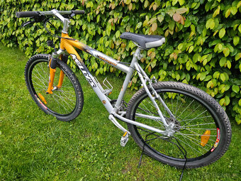 Dámské 26" horské hliníkové kolo KELLYS, rám 20" - 9