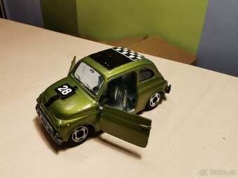 Politoys Fiat 500L - 9