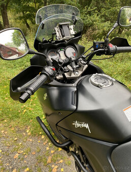 Suzuki DL 650A V-Strom - 9