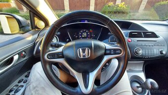 Honda Civic 1.8 i-VTEC, 124tis., 2007, ČR, servis Honda - 9