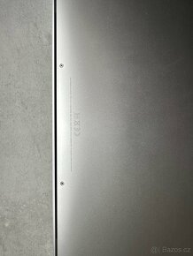 Macbook Air 13.3"/I5 1.6GHZ/8GB RAM/128GB SSD - 9
