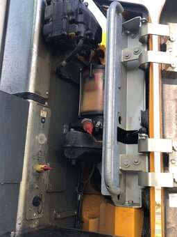 Kolové rypadlo Liebherr A910 - 9